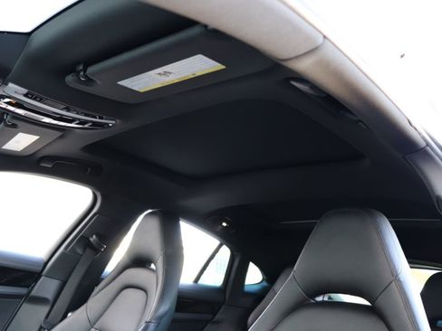 Used 2019 Porsche Panamera 4 image 62