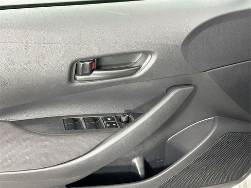 Used 2023 Toyota Corolla LE image 22