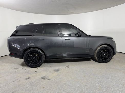 Used 2024 Land Rover Range Rover Autobiography image 5