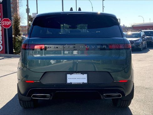 Used 2025 Land Rover Range Rover Sport S image 4