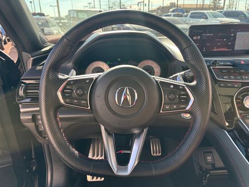 Used 2023 Acura RDX A-Spec image 9