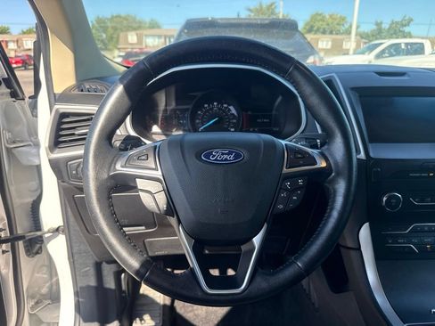 Used 2019 Ford Edge SEL w/ Equipment Group 201A AWD/4WD image 3