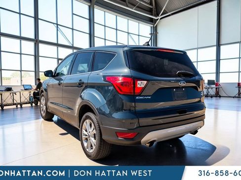 Used 2019 Ford Escape SE FWD image 24