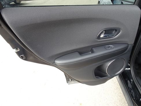 Used 2021 Honda HR-V EX image 17