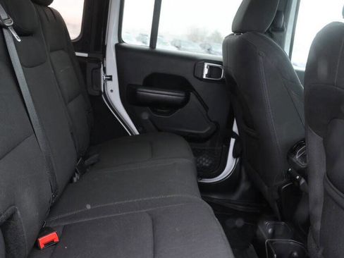 Used 2018 Jeep Wrangler Unlimited Sport S image 16