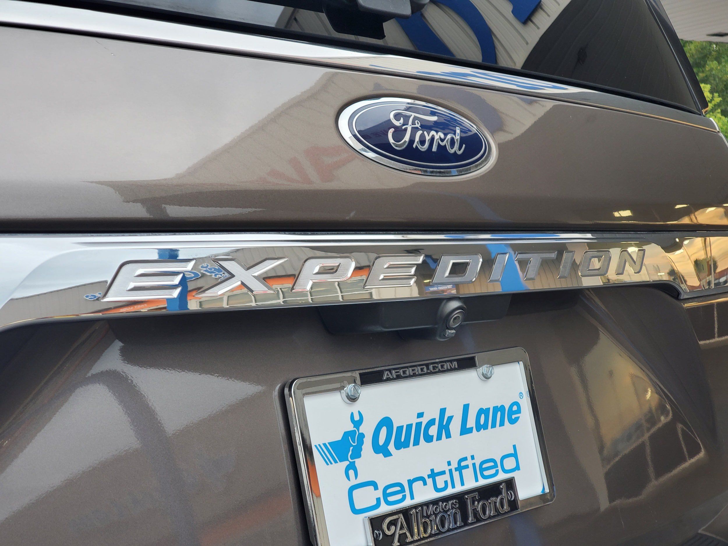 Used 2019 Ford Expedition XLT w/ Equipment Group 201A AWD/4WD image 8