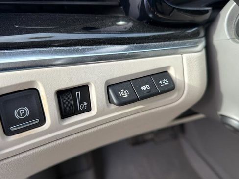 Used 2022 Cadillac XT6 Premium Luxury w/ Technology Package image 22