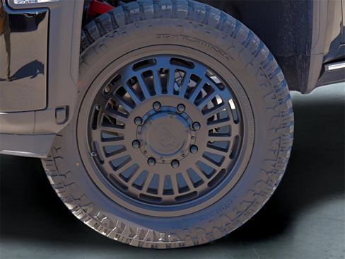 New 2025 GMC Sierra 3500 Denali Ultimate image 2