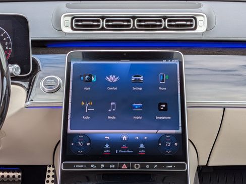 Used 2024 Mercedes-Benz S 580e 4MATIC Sedan image 18