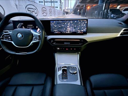 Certified 2025 BMW 330i Sedan image 15