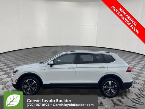 Used 2018 Volkswagen Tiguan SEL AWD/4WD image 4
