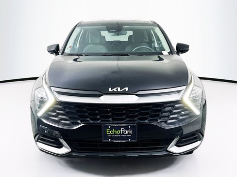 Used 2025 Kia Sportage LX FWD image 2