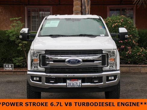 Used 2018 Ford F250 XLT w/ XLT Premium Package image 3