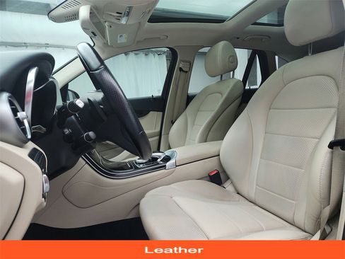 Used 2017 Mercedes-Benz GLC 300 4MATIC image 11