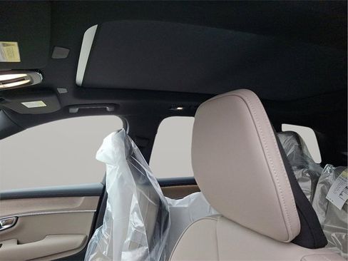 New 2026 Volvo XC90 B6 Plus w/ Protection Package image 7