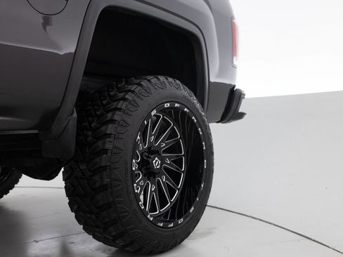 Used 2016 GMC Sierra 1500 Denali w/ Enhanced Driver Alert Package AWD/4WD image 20