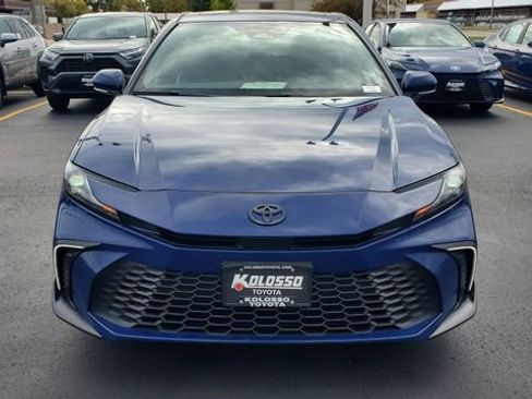 New 2025 Toyota Camry SE image 2