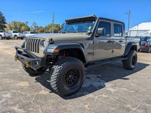 Used 2020 Jeep Gladiator Sport w/ Quick Order Package 24S image 8