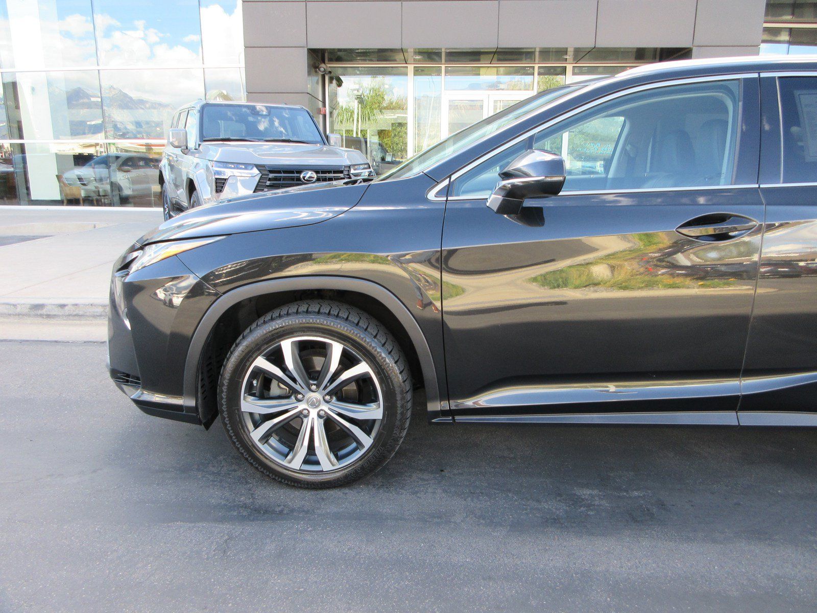 Used 2017 Lexus RX 450h AWD w/ Cold Weather Package image 2