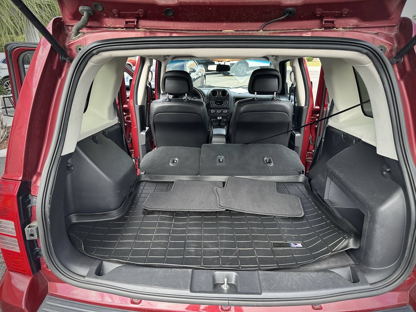 Used 2017 Jeep Patriot High Altitude AWD/4WD image 14