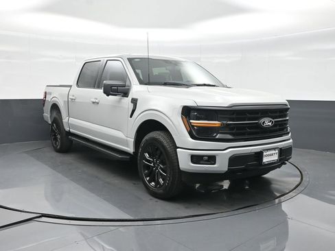 New 2026 Ford F150 XLT w/ Equipment Group 302A MID image 15