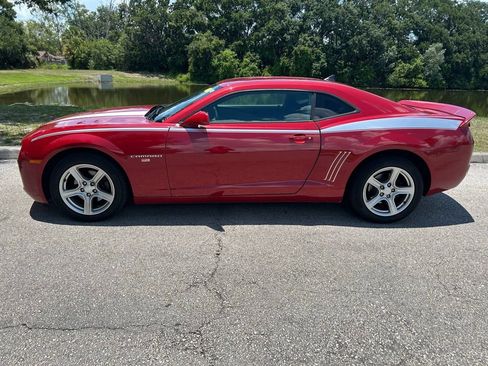 Used 2011 Chevrolet Camaro LS RWD image 3