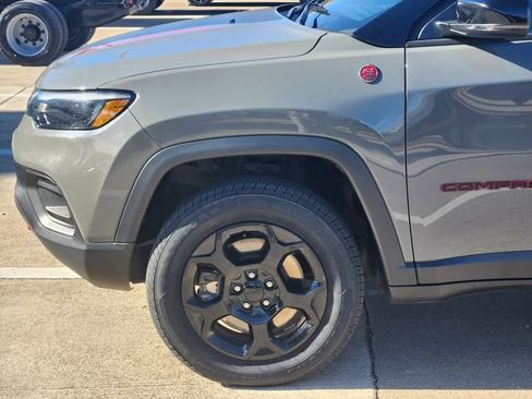 Used 2023 Jeep Compass Trailhawk w/ Trailhawk Elite Group image 9