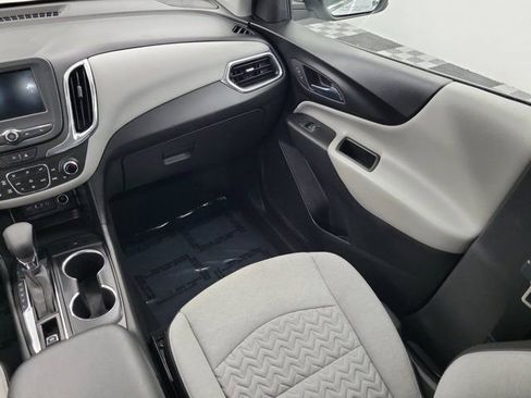 Used 2022 Chevrolet Equinox LT FWD image 16