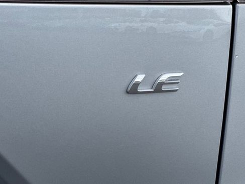 Certified 2025 Toyota Corolla Cross LE image 32