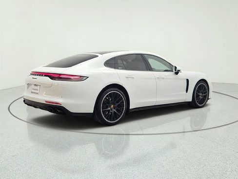 Used 2023 Porsche Panamera image 5