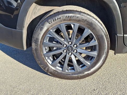 Used 2023 Chevrolet Traverse RS image 11