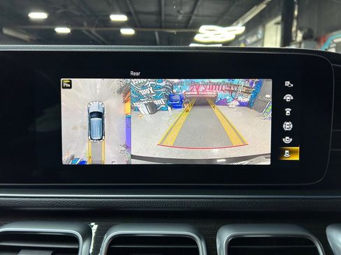 Used 2022 Mercedes-Benz GLE 450 GLE 450 4MATIC Hybrid image 24