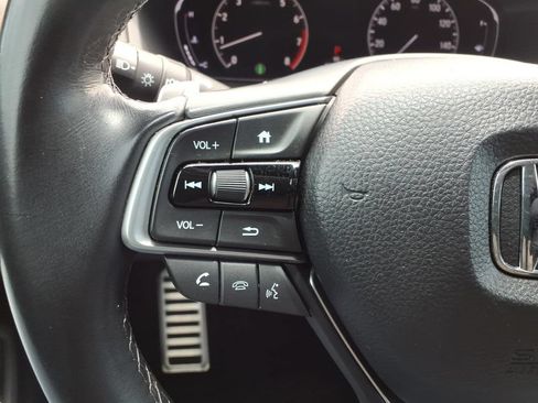 Used 2018 Honda Accord Sport image 32