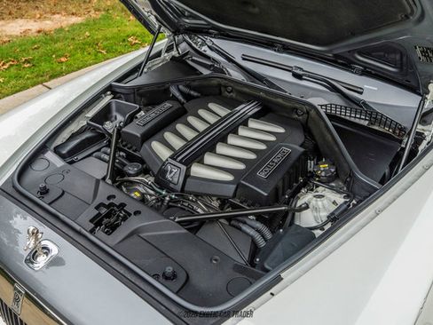 Used 2015 Rolls-Royce Ghost image 19