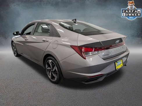 Used 2023 Hyundai Elantra SEL w/ Convenience Package image 6