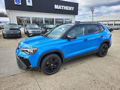 New 2025 Volkswagen Taos SE