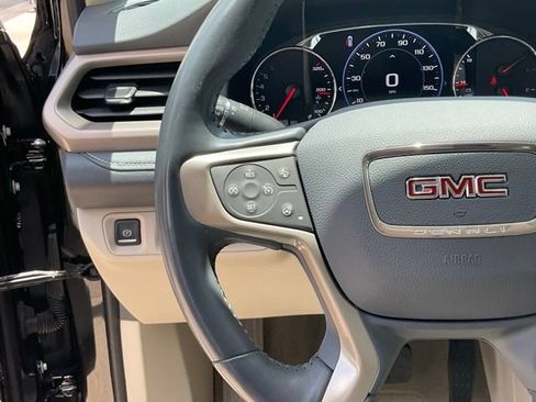 Used 2021 GMC Acadia Denali w/ Denali Technology Package FWD image 20