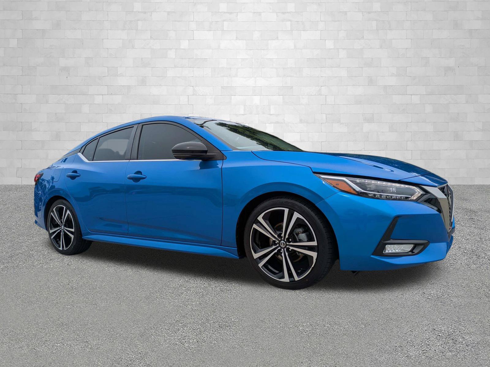 Used 2023 Nissan Sentra SR w/ SR Premium Package FWD image 1