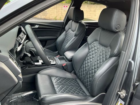 Used 2022 Audi SQ5 Premium Plus w/ Premium Plus Package image 18