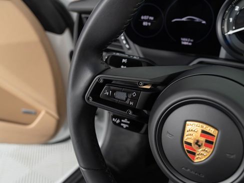 Used 2023 Porsche 911 Carrera GTS RWD image 37