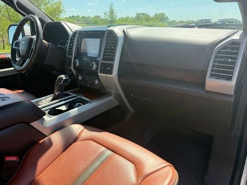 Used 2019 Ford F150 King Ranch w/ Equipment Group 601A Luxury AWD/4WD image 9