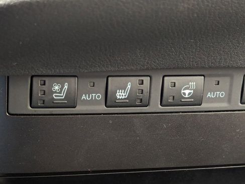 Certified 2025 Lexus ES 300h w/ Luxury Package image 32