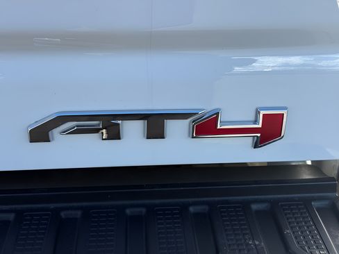 Used 2024 GMC Sierra 2500 AT4 w/ AT4 Premium Plus Package AWD/4WD image 22