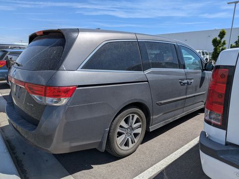 Used 2015 Honda Odyssey Touring Elite image 4