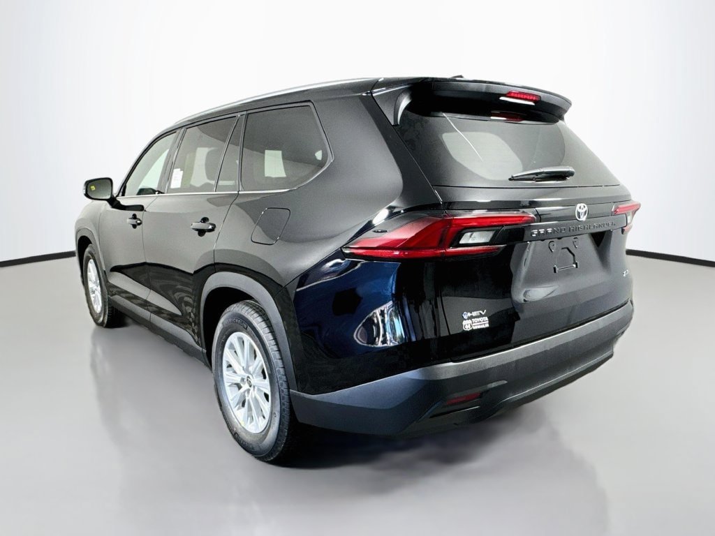 New 2026 Toyota Grand Highlander XLE FWD image 6