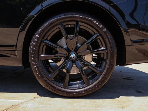Used 2026 BMW X7 xDrive40i w/ M Sport Package AWD/4WD image 12