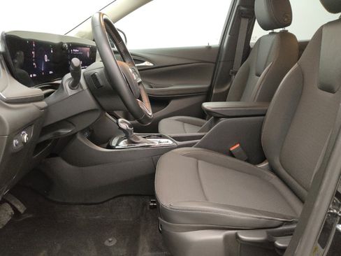 Used 2024 Buick Encore GX Preferred FWD image 17