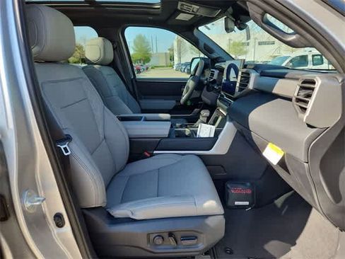 Used 2025 Toyota Tundra Limited image 20