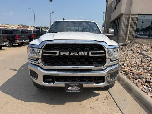 Used 2023 RAM 2500 Tradesman AWD/4WD image 2