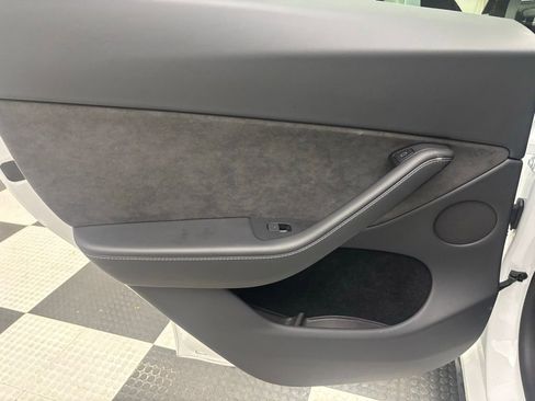 Used 2023 Tesla Model Y Long Range image 14